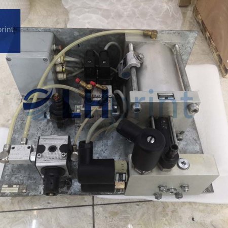 81.034.001 heidelberg herion pressure intensifier
